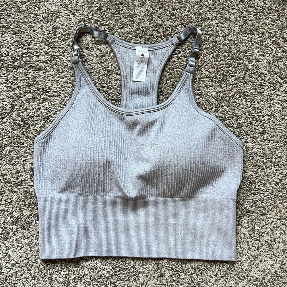 Balance Athletics Size Medium Grey Sports Bra